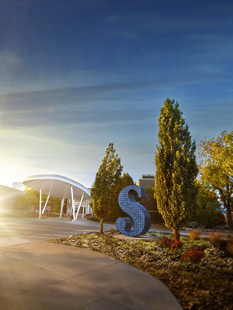 The main entrance to Sheridan's Davis Campus