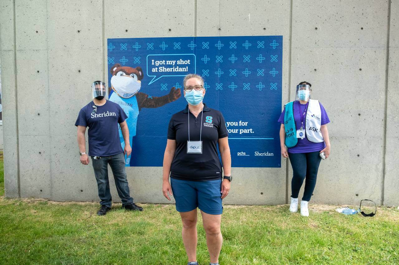 Sheridan Vaccine Clinic volunteers