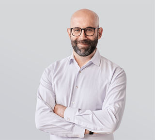 A headshot of new SIRT director David Oppenheim