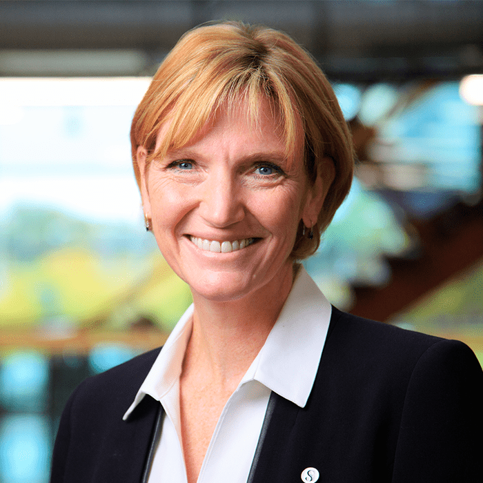 Janet Morrison headshot