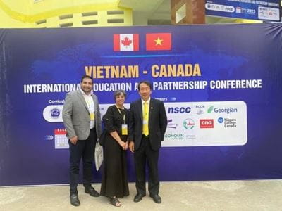 Sheridan and Vietnam Association of Community Colleges representatives at a conference in Vietnam