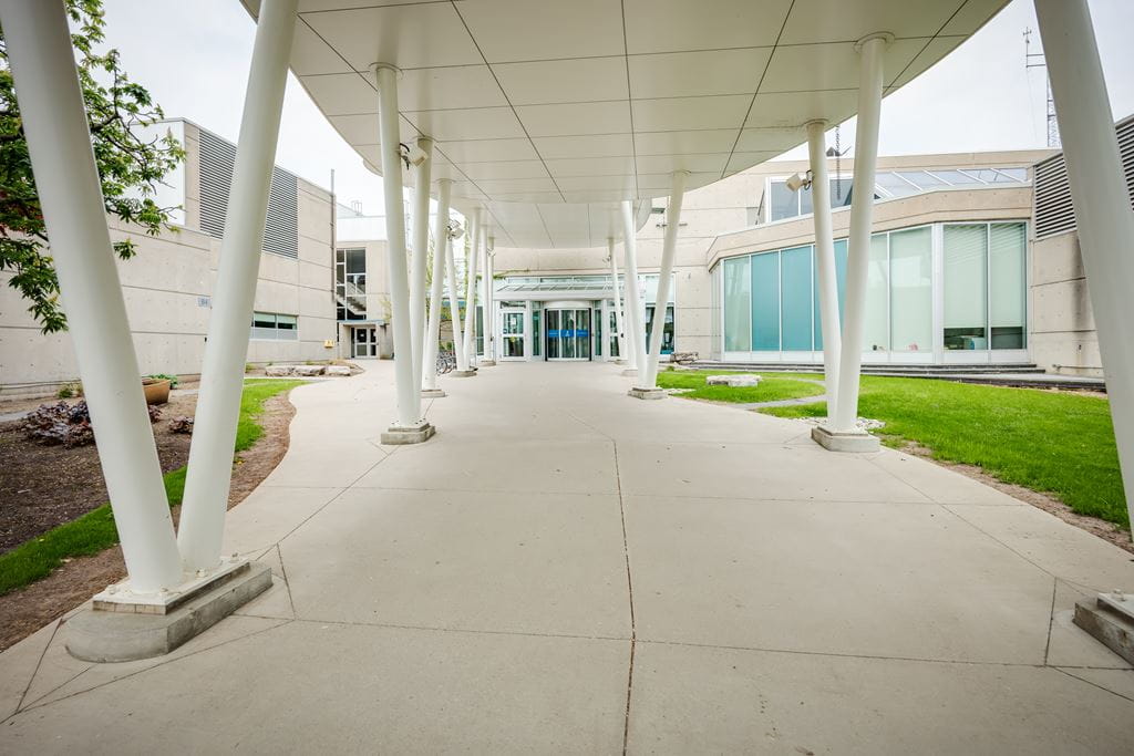 Walk way